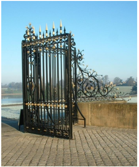 BLENHEIM PALACE GATES – OXFORD – UNITED KINGDOM